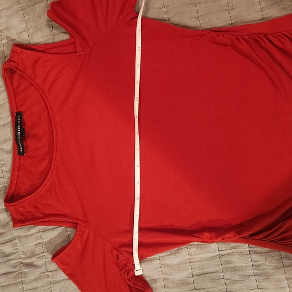 WHBM Cold Shoulder Top - Picture 6 of 9